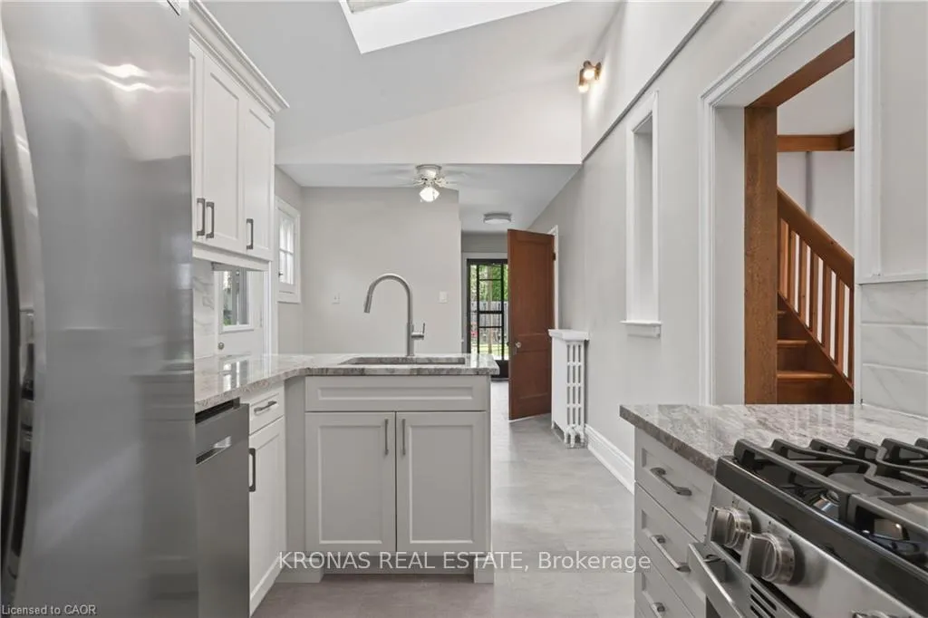 Photo 10 of 307 King Street W, Hamilton, Dundas — HOMEH