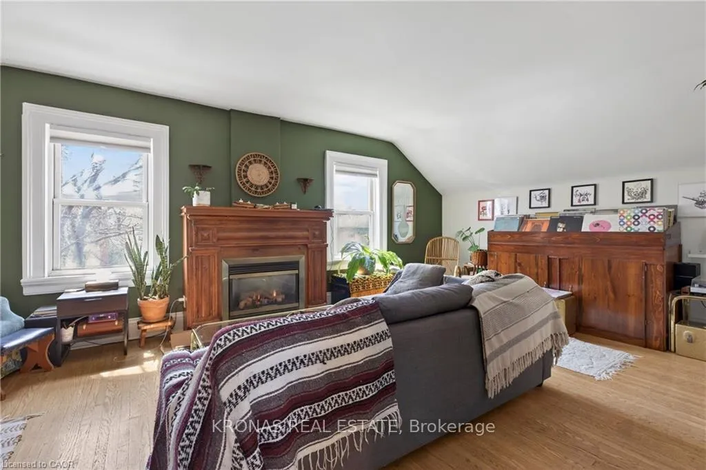 Photo 26 of 307 King Street W, Hamilton, Dundas — HOMEH