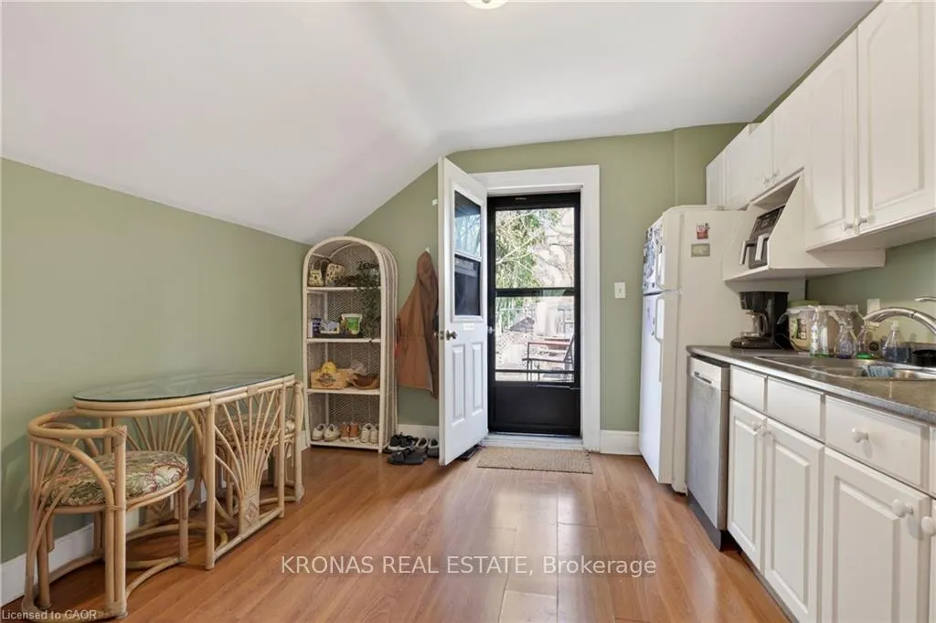 Photo 28 of 307 King Street W, Hamilton, Dundas — HOMEH