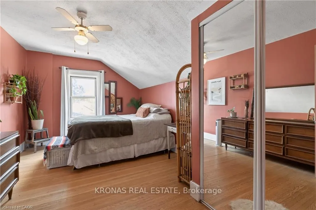 Photo 31 of 307 King Street W, Hamilton, Dundas — HOMEH