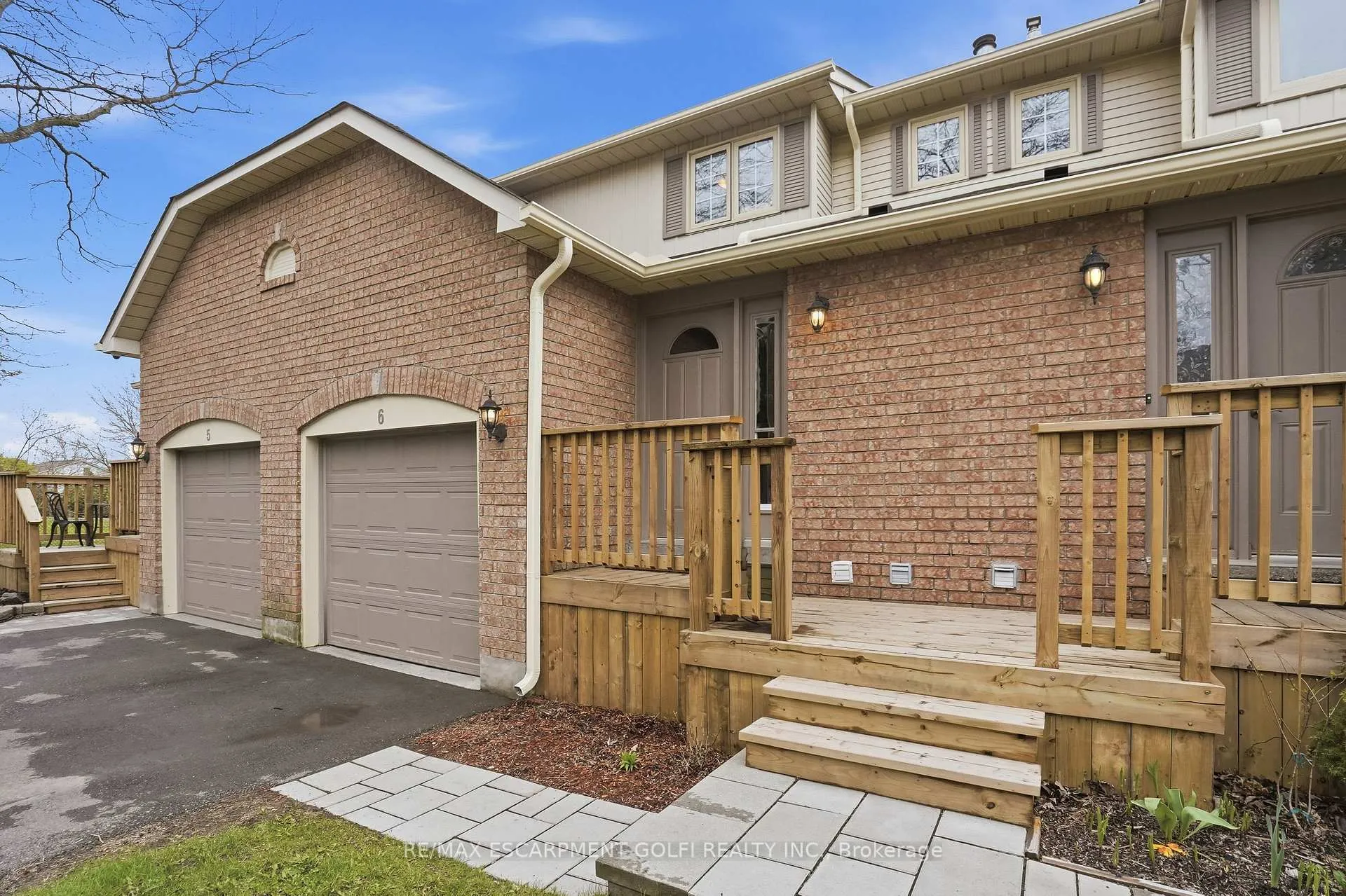 Front of Unit 6, 79 Braeheid Avenue