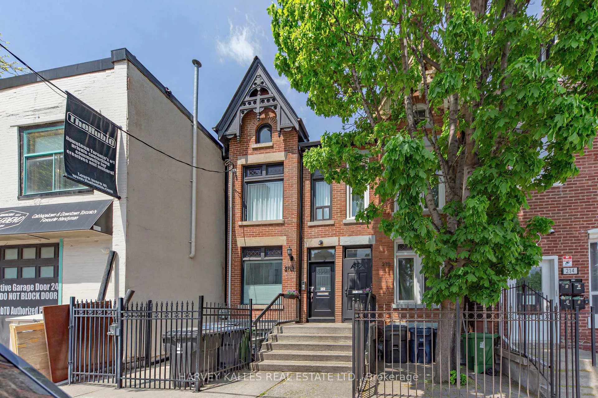 Photo 2 of 210 Gerrard Street E, Toronto, Moss Park — HOMEH