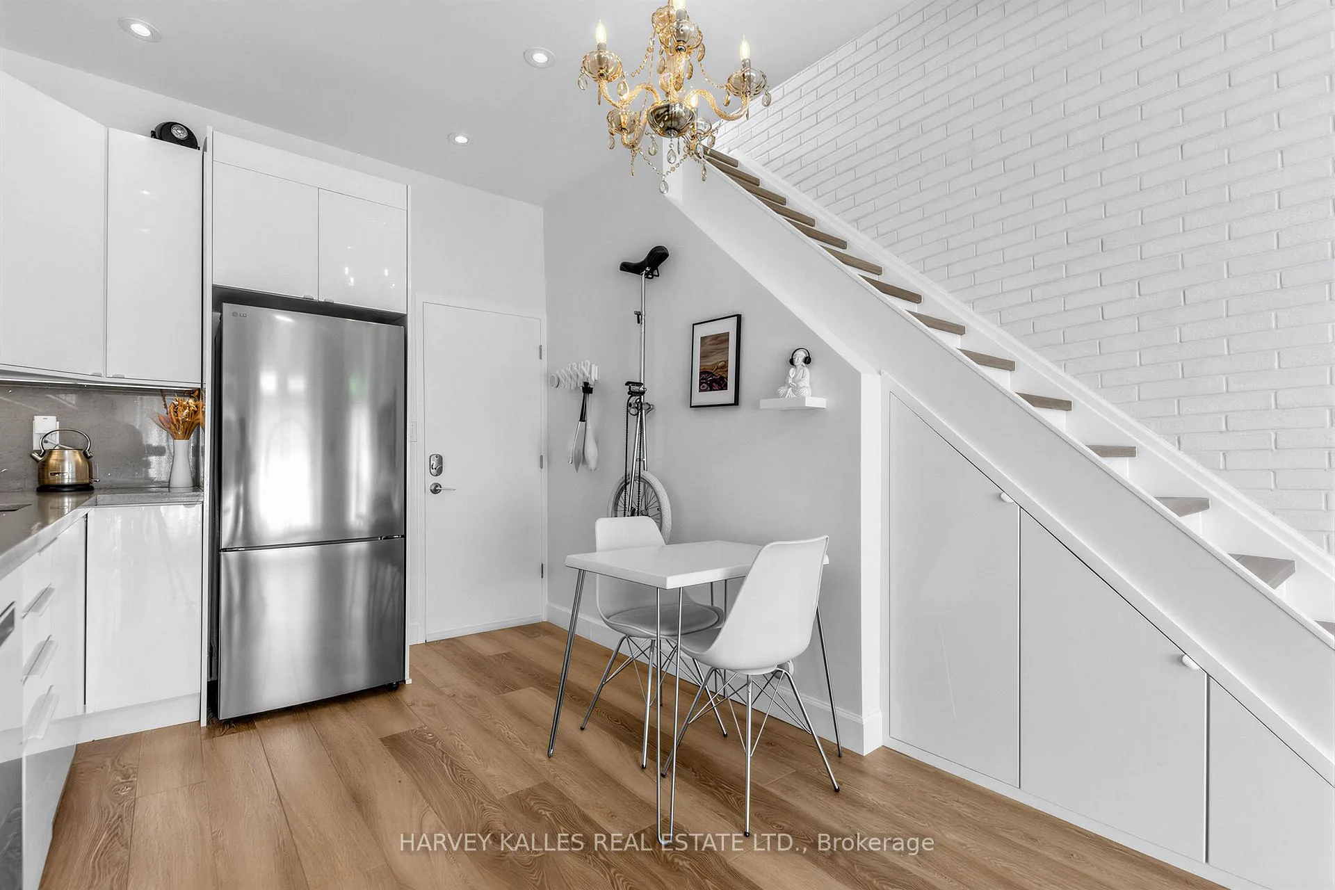 Photo 9 of 210 Gerrard Street E, Toronto, Moss Park — HOMEH