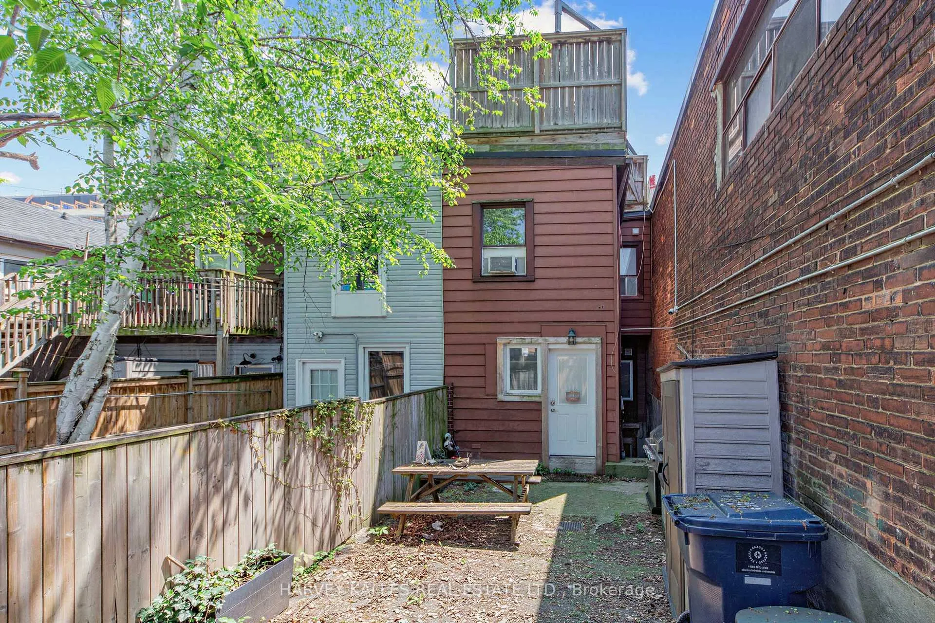 Photo 27 of 210 Gerrard Street E, Toronto, Moss Park — HOMEH