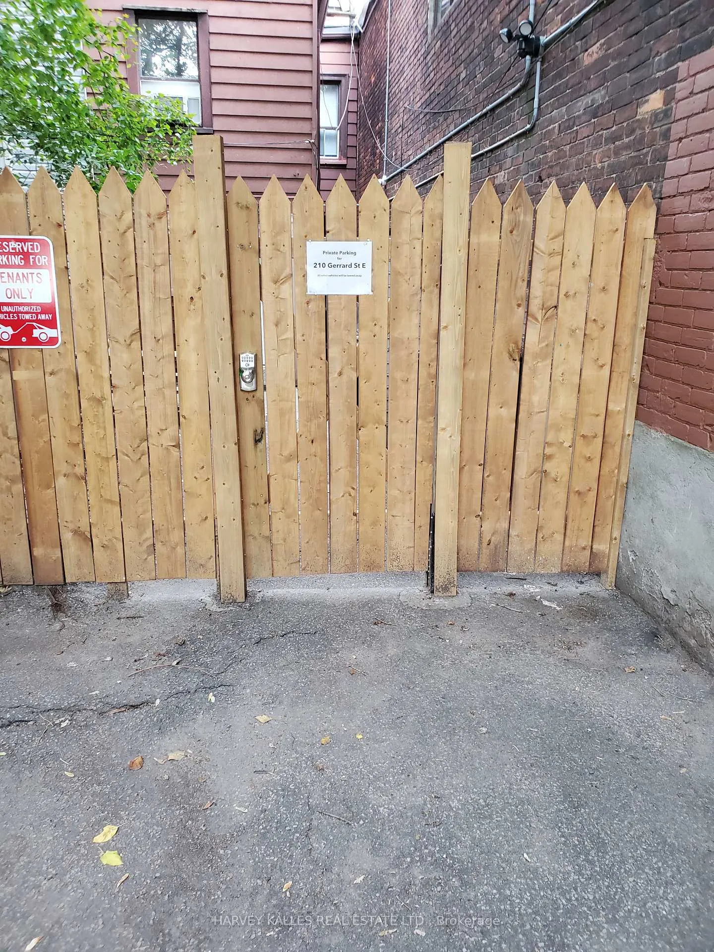 Photo 28 of 210 Gerrard Street E, Toronto, Moss Park — HOMEH