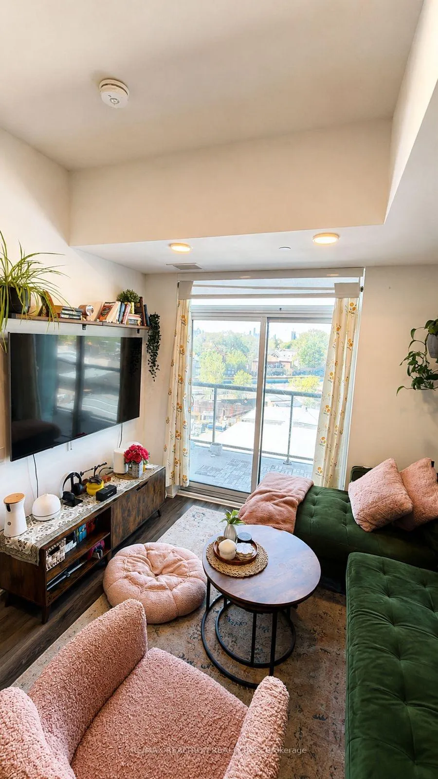 Photo 3 of Unit B615, 410 Dufferin Street, Toronto, Little Portugal — HOMEH