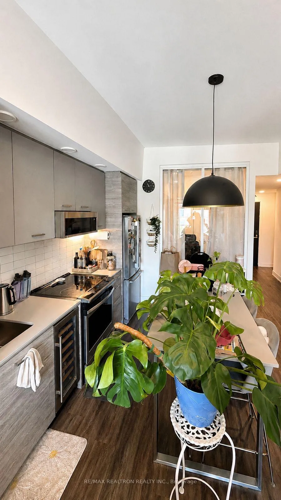 Photo 5 of Unit B615, 410 Dufferin Street, Toronto, Little Portugal — HOMEH