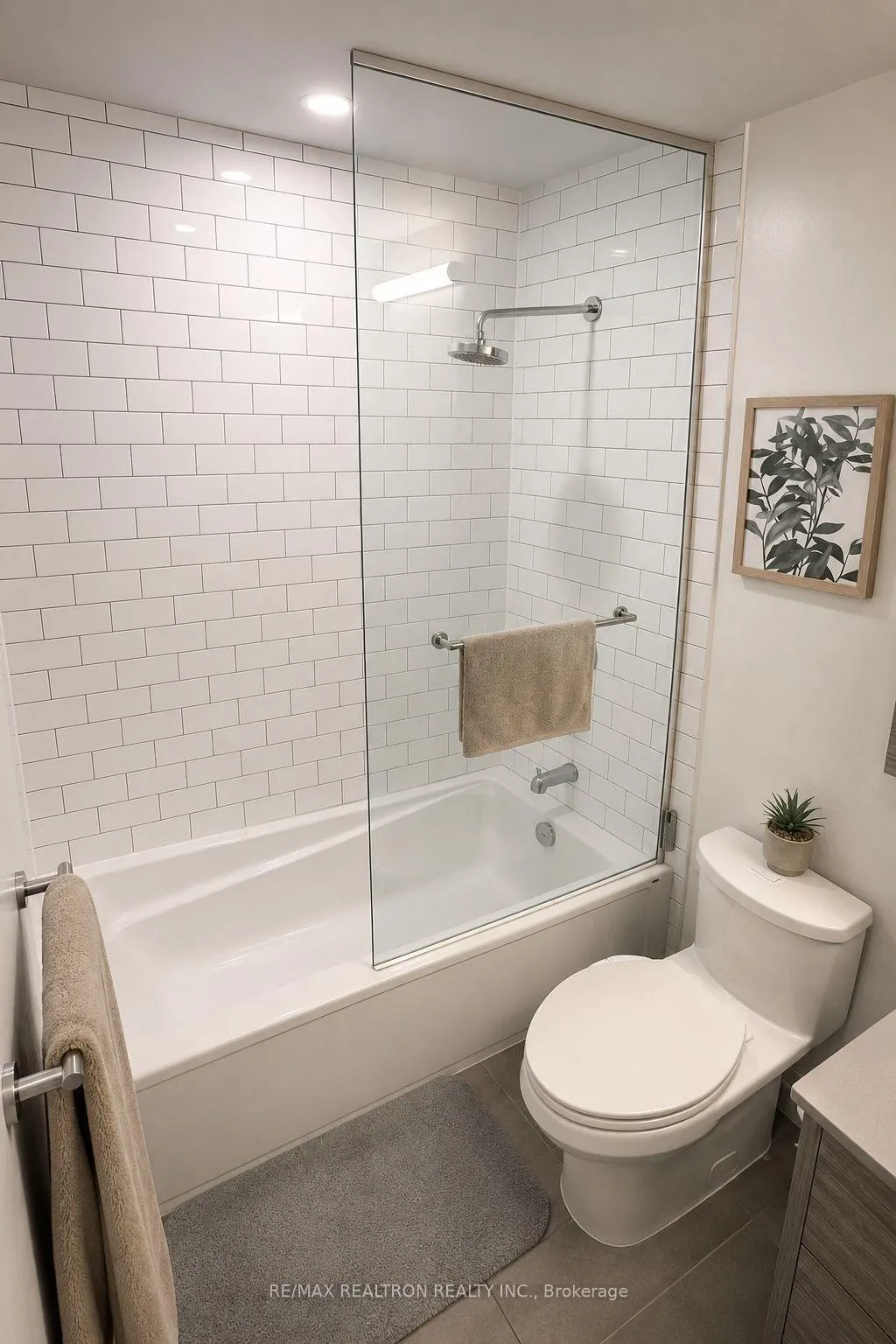 Photo 9 of Unit B615, 410 Dufferin Street, Toronto, Little Portugal — HOMEH