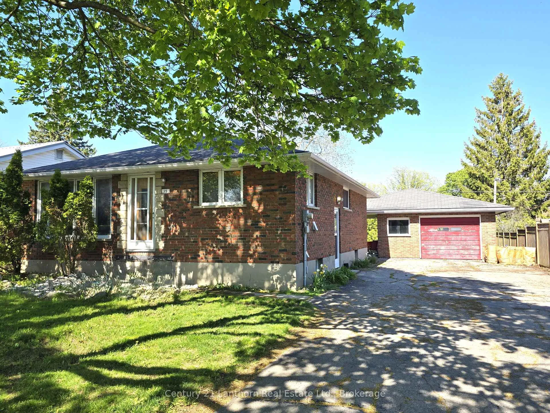 Photo 1 of 15 Melrose Crescent, Belleville, Belleville Ward — HOMEH