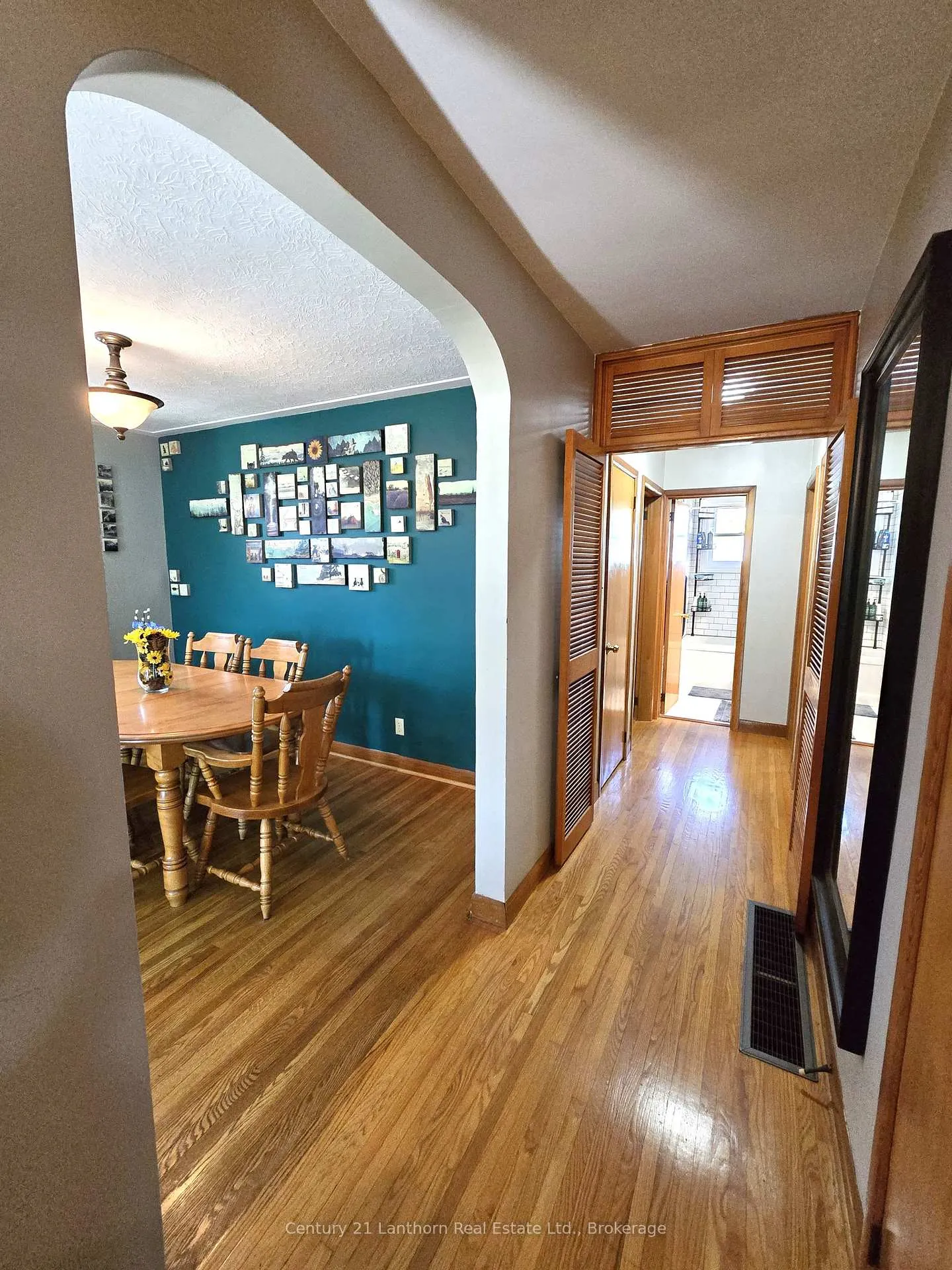 Photo 22 of 15 Melrose Crescent, Belleville, Belleville Ward — HOMEH