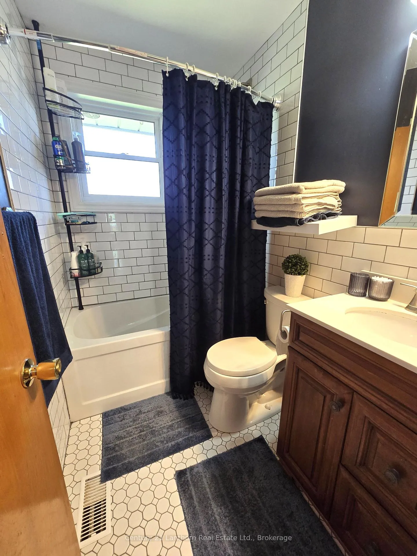 Photo 27 of 15 Melrose Crescent, Belleville, Belleville Ward — HOMEH