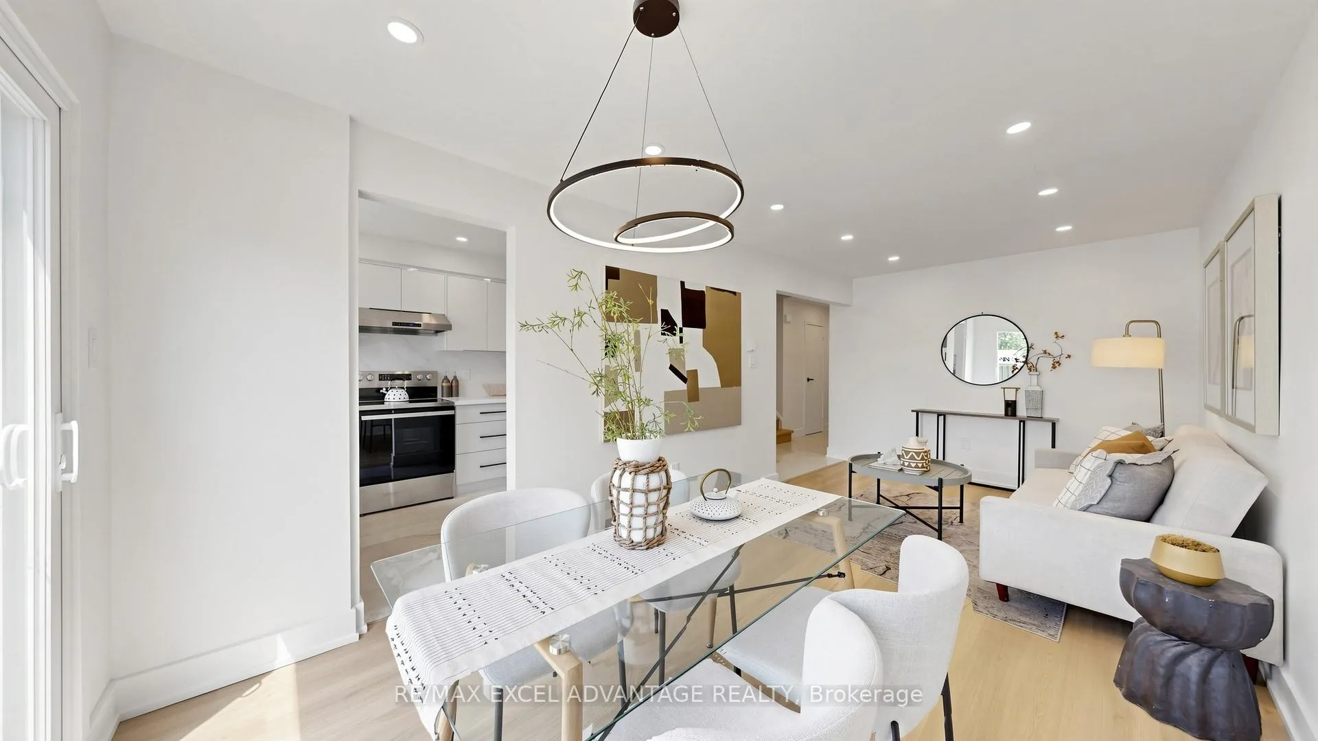 Photo 7 of 66 Dunbar Crescent, Markham, Milliken Mills East — HOMEH