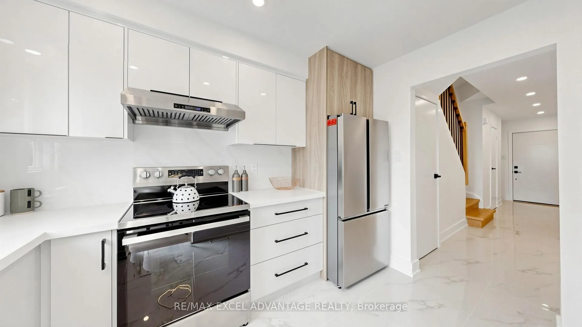 Photo 11 of 66 Dunbar Crescent, Markham, Milliken Mills East — HOMEH