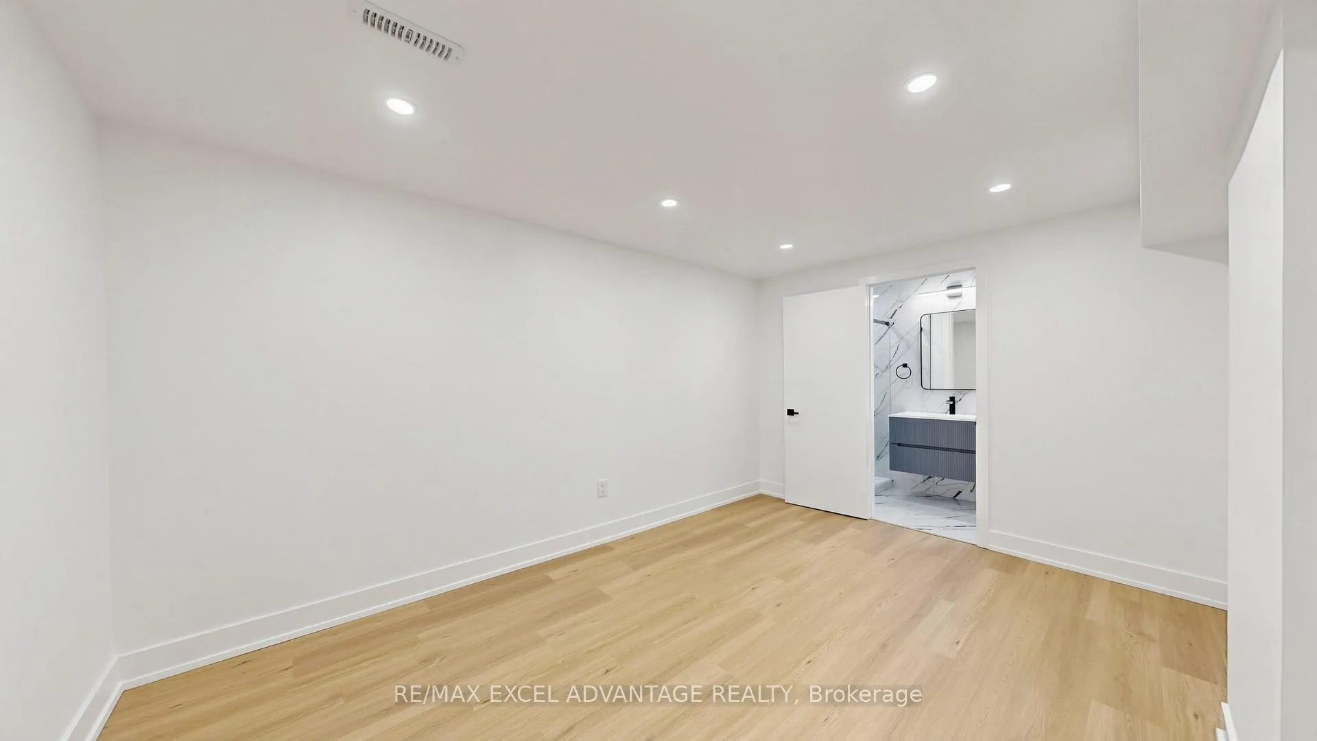 Photo 26 of 66 Dunbar Crescent, Markham, Milliken Mills East — HOMEH