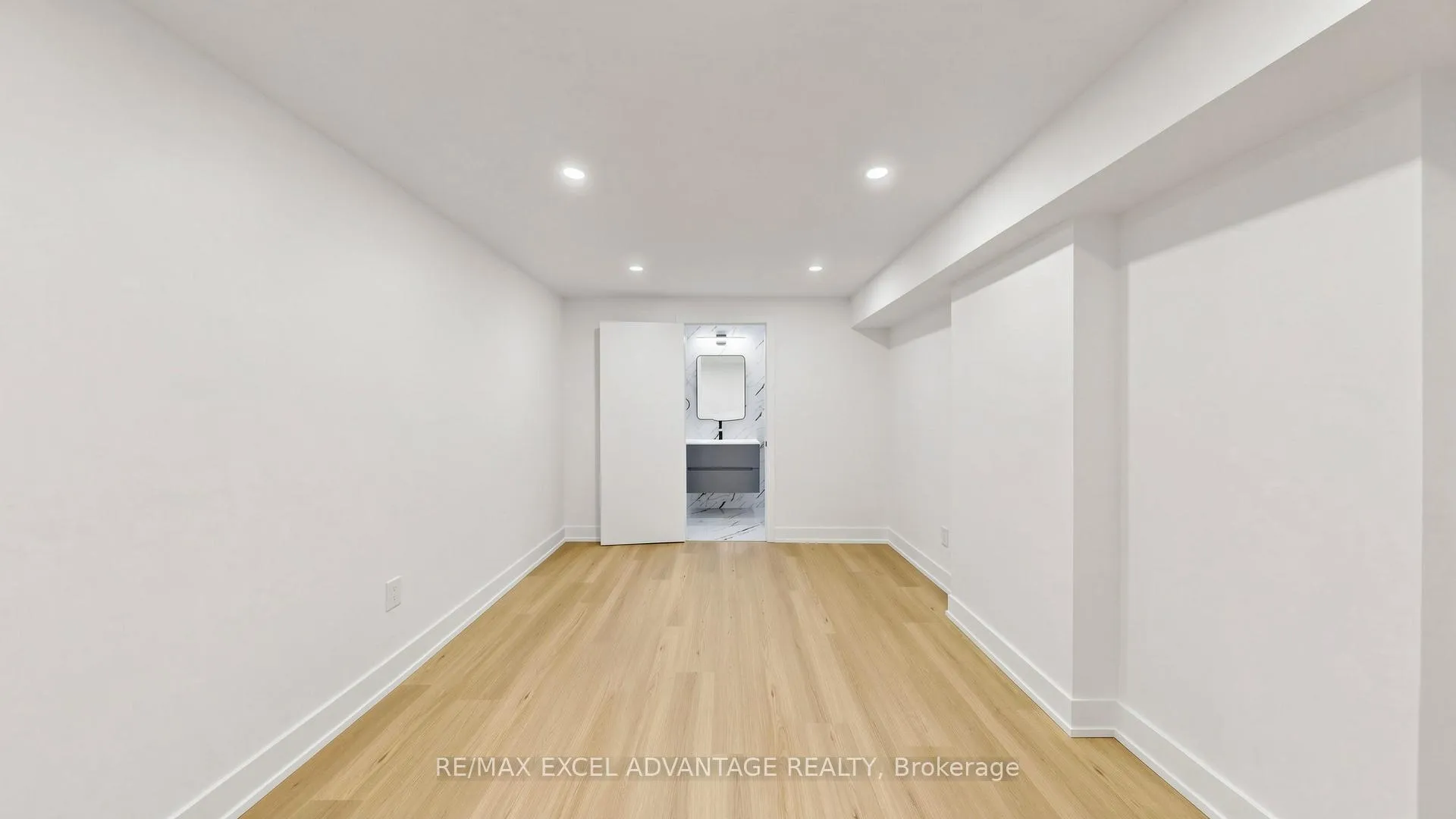 Photo 28 of 66 Dunbar Crescent, Markham, Milliken Mills East — HOMEH