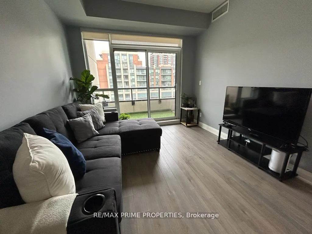 Photo 7 of Unit 523, 25 Water Walk Drive, Markham, Unionville — HOMEH
