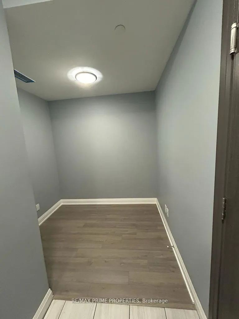 Photo 10 of Unit 523, 25 Water Walk Drive, Markham, Unionville — HOMEH