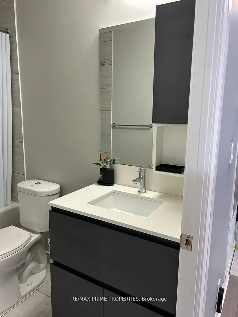 Photo 11 of Unit 523, 25 Water Walk Drive, Markham, Unionville — HOMEH