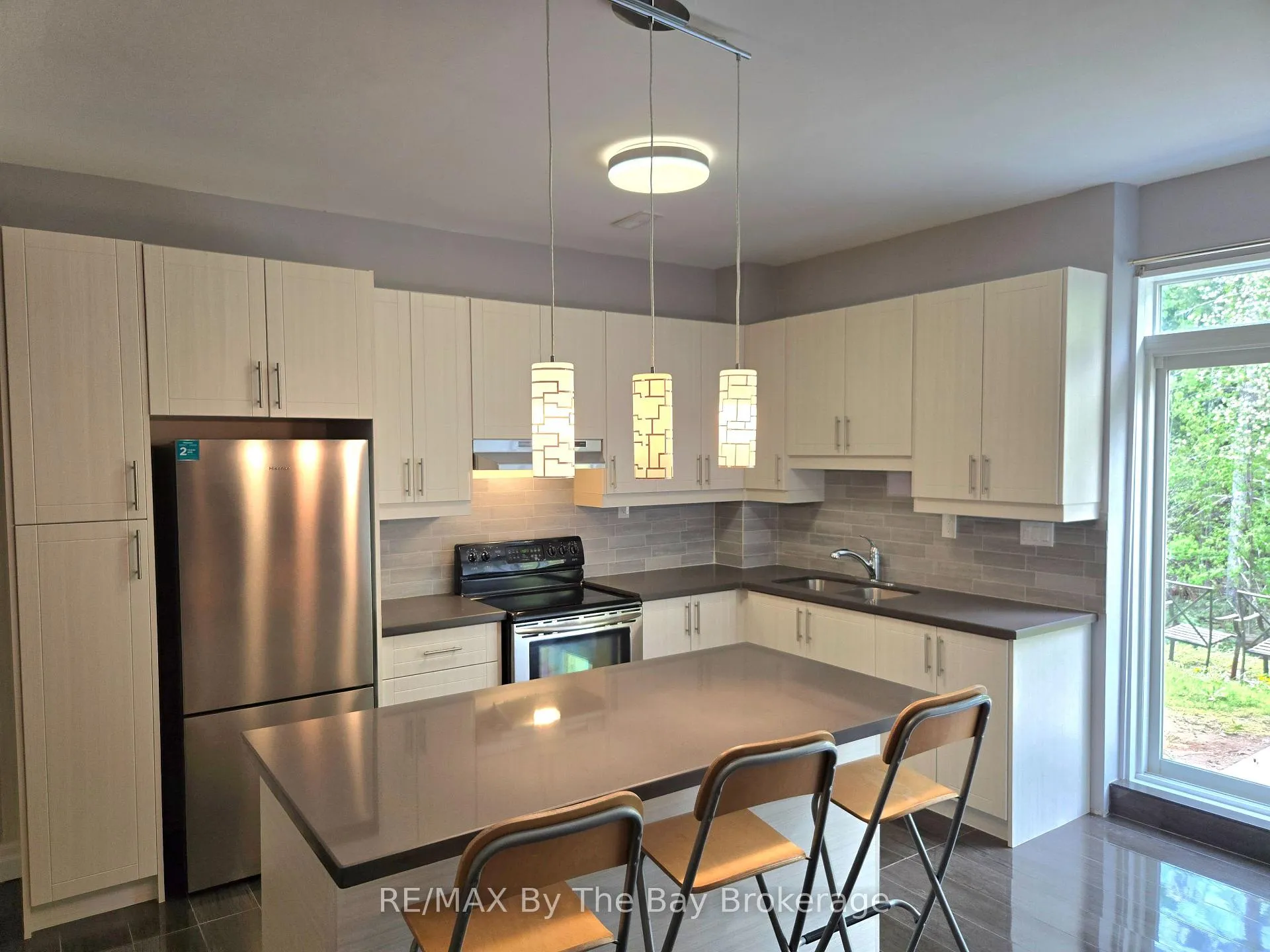 Photo 5 of Unit # Lower, 93 Allegra Drive, Wasaga Beach — HOMEH