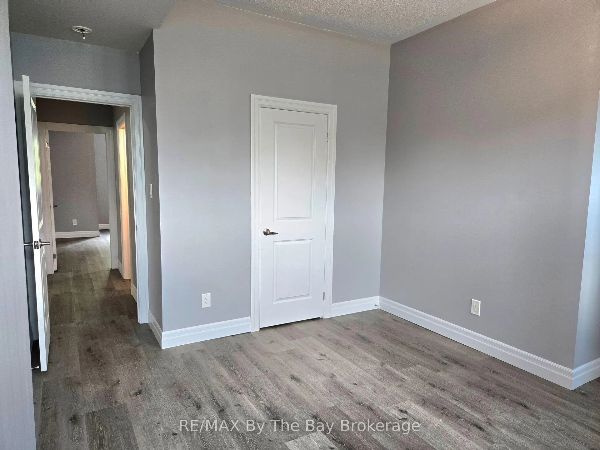 Photo 17 of Unit # Lower, 93 Allegra Drive, Wasaga Beach — HOMEH