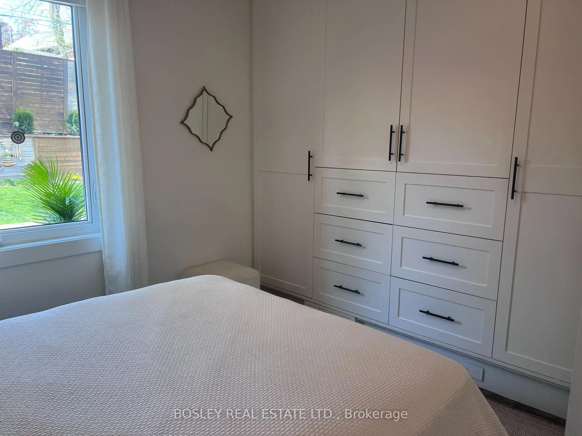 Photo 11 of 4 Anndale Road, Scarborough, Birchcliffe-Cliffside — HOMEH