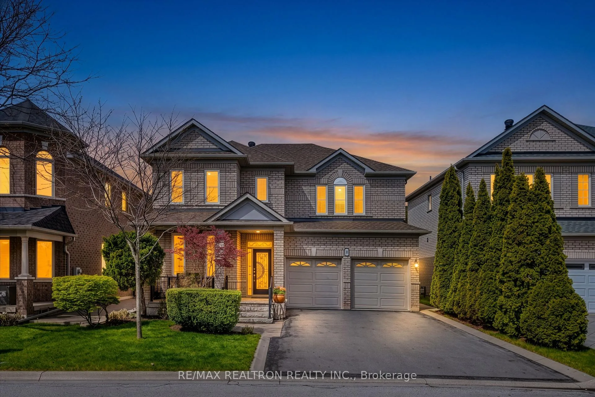 Photo 2 of 8 Forecastle Road, Vaughan, Patterson — HOMEH