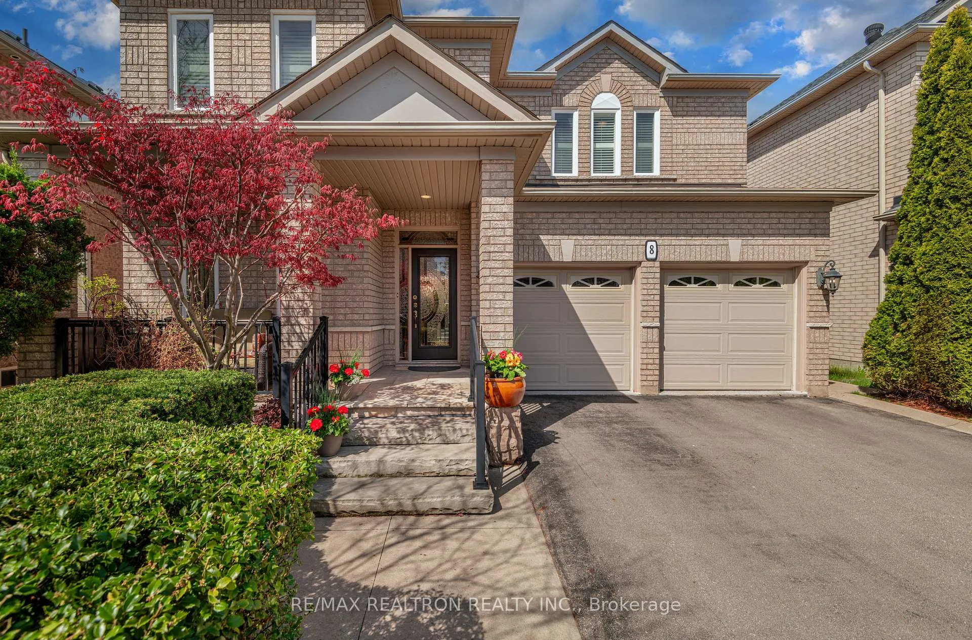Photo 4 of 8 Forecastle Road, Vaughan, Patterson — HOMEH