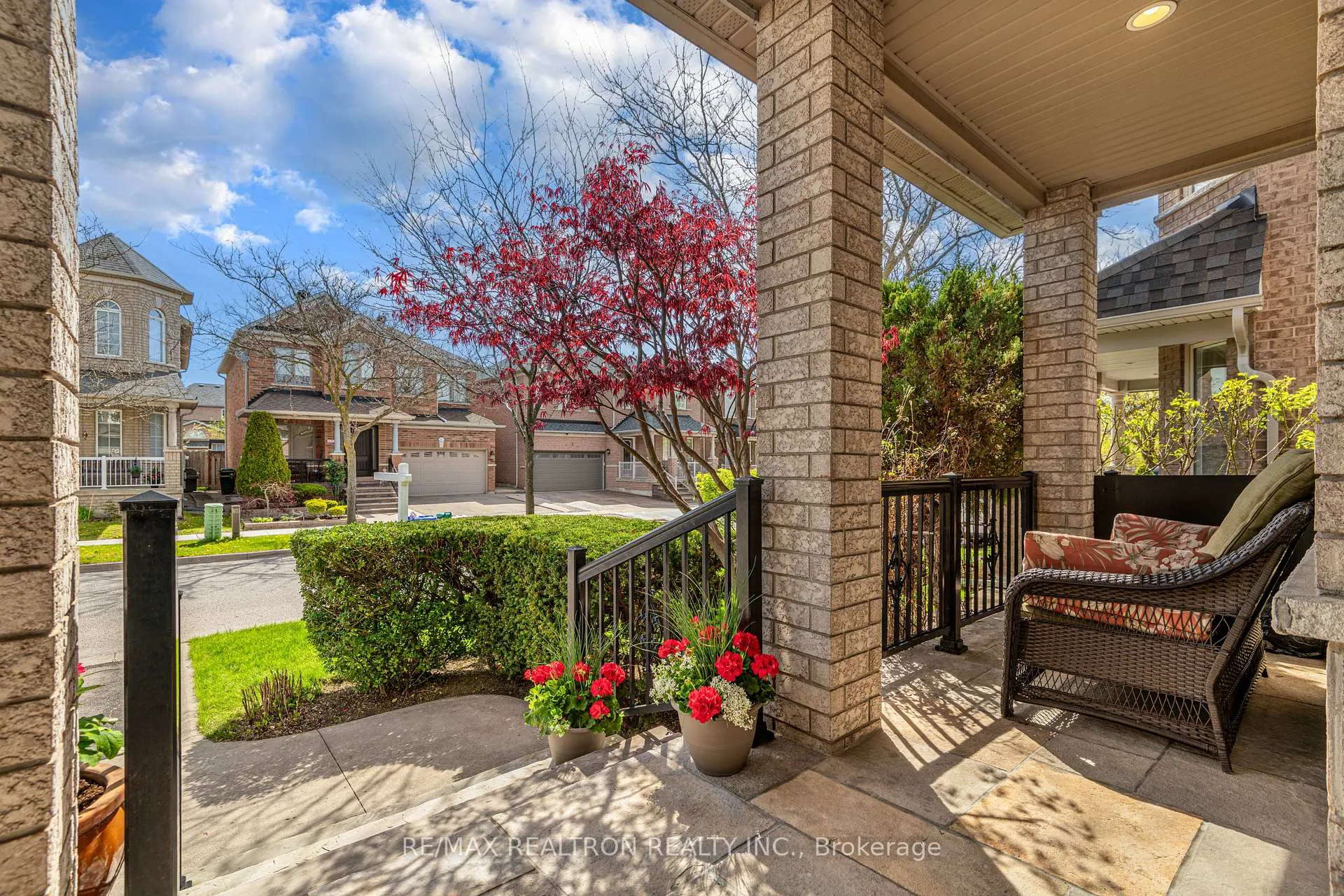 Photo 5 of 8 Forecastle Road, Vaughan, Patterson — HOMEH