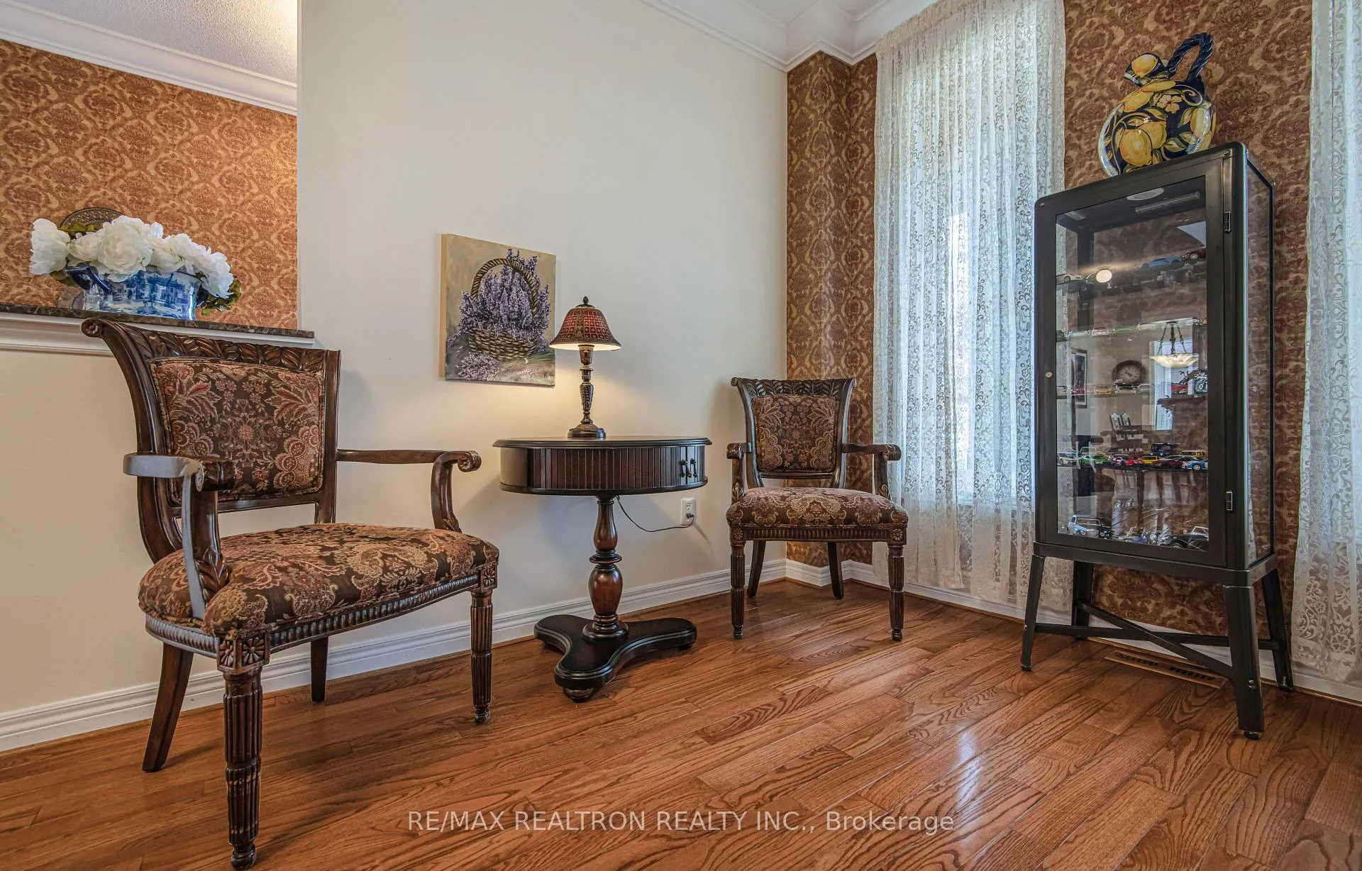 Photo 10 of 8 Forecastle Road, Vaughan, Patterson — HOMEH