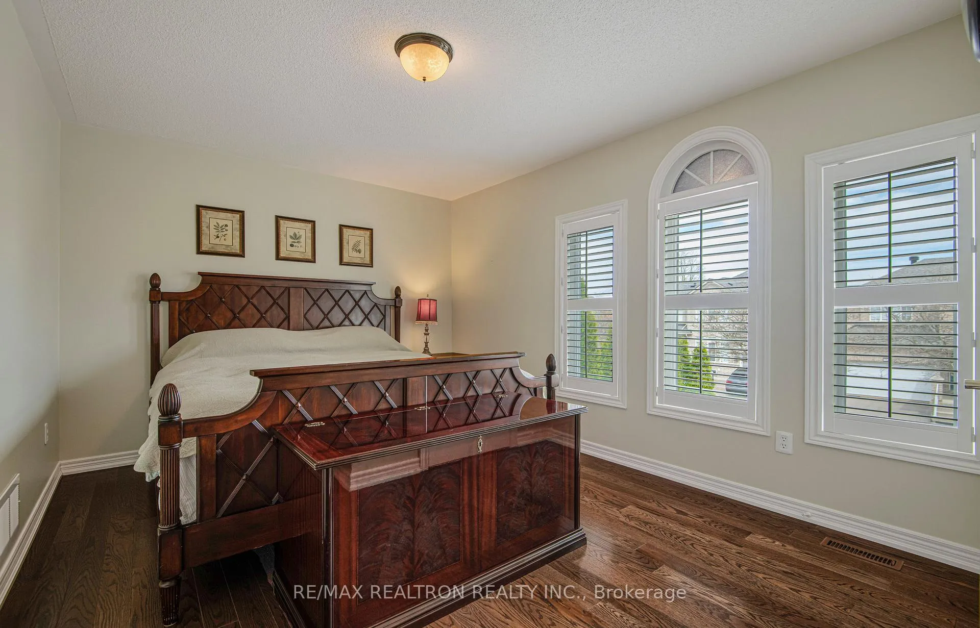 Photo 25 of 8 Forecastle Road, Vaughan, Patterson — HOMEH