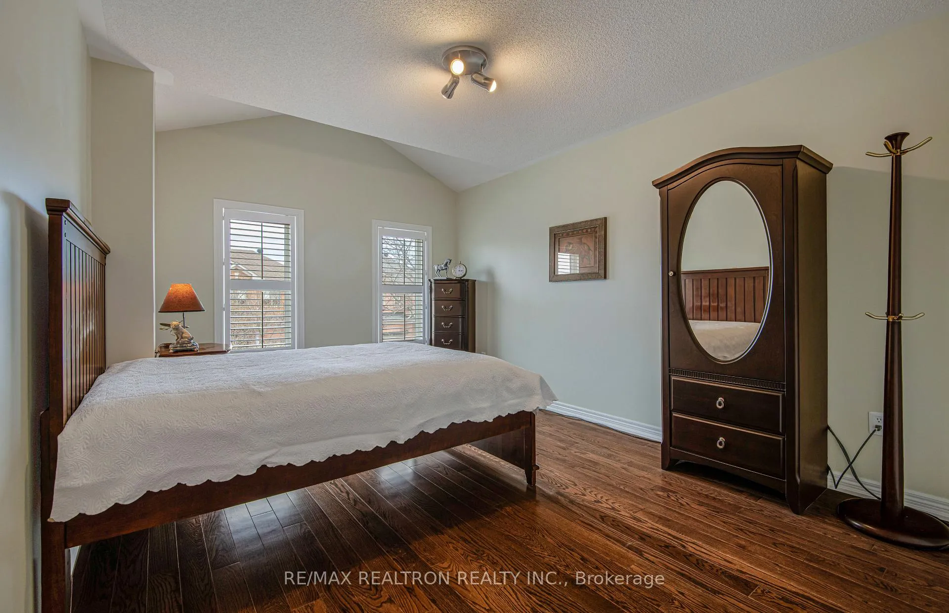 Photo 26 of 8 Forecastle Road, Vaughan, Patterson — HOMEH