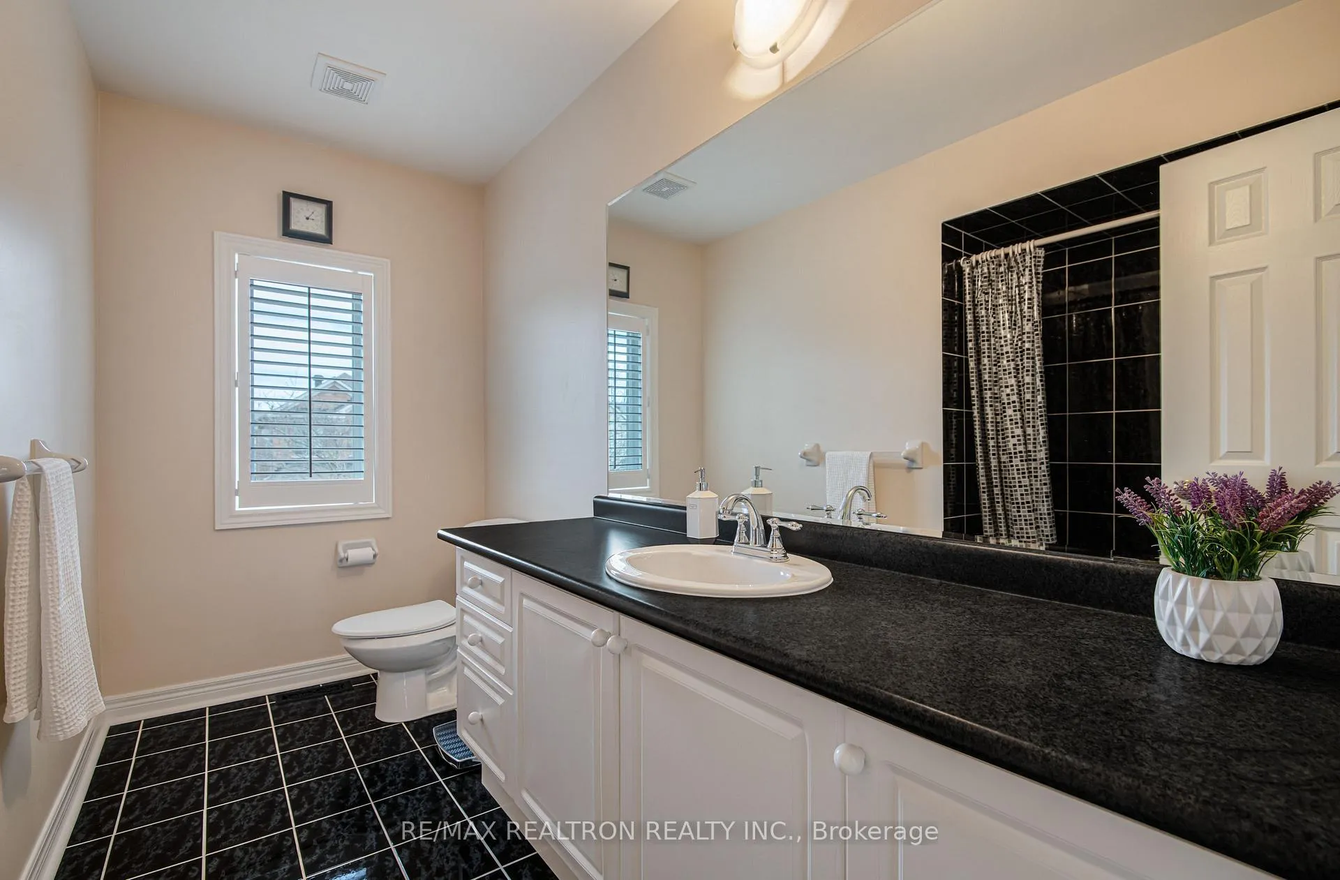 Photo 29 of 8 Forecastle Road, Vaughan, Patterson — HOMEH