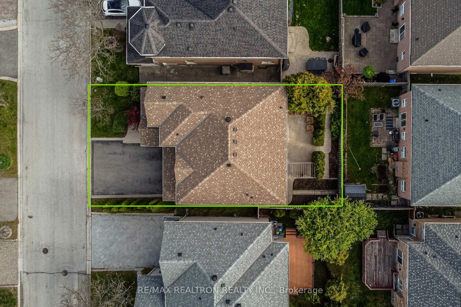 Photo 43 of 8 Forecastle Road, Vaughan, Patterson — HOMEH