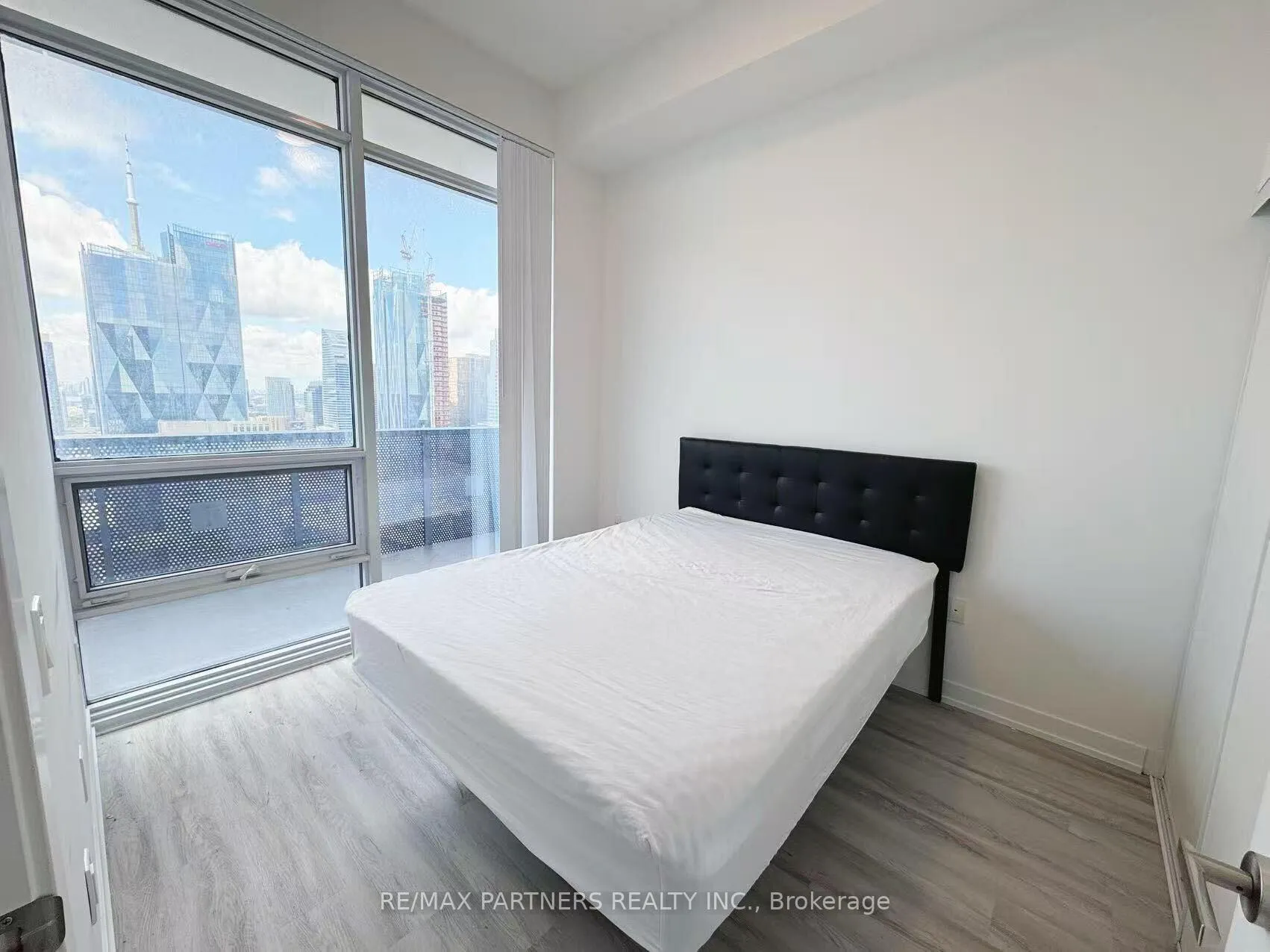 Photo 15 of Unit 5016, 55 Cooper Street W, Toronto, Waterfront Communities — HOMEH