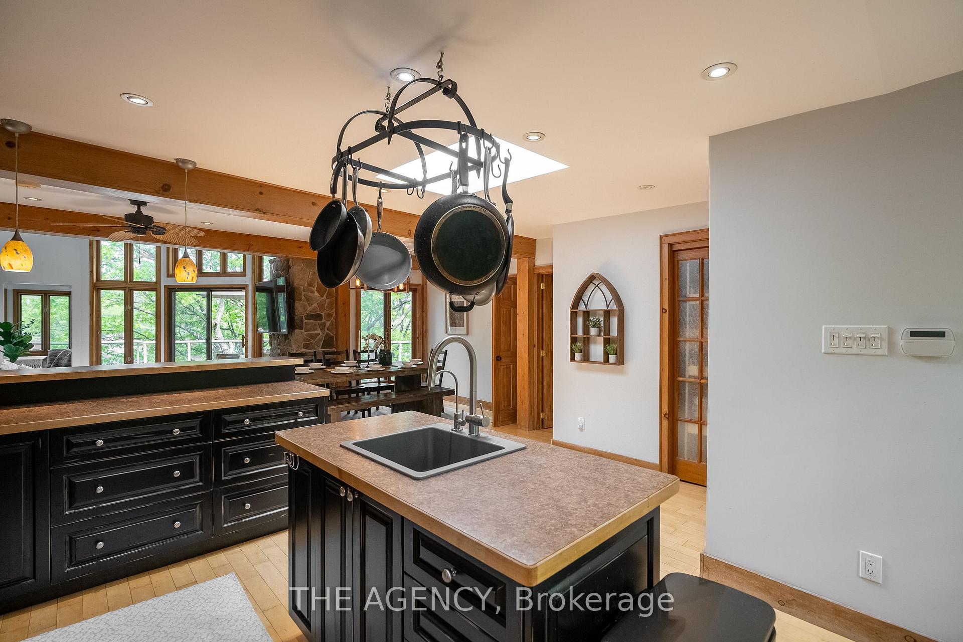 Photo 9 of 45 Pinetree Road, Gravenhurst, Muskoka (S) — HOMEH