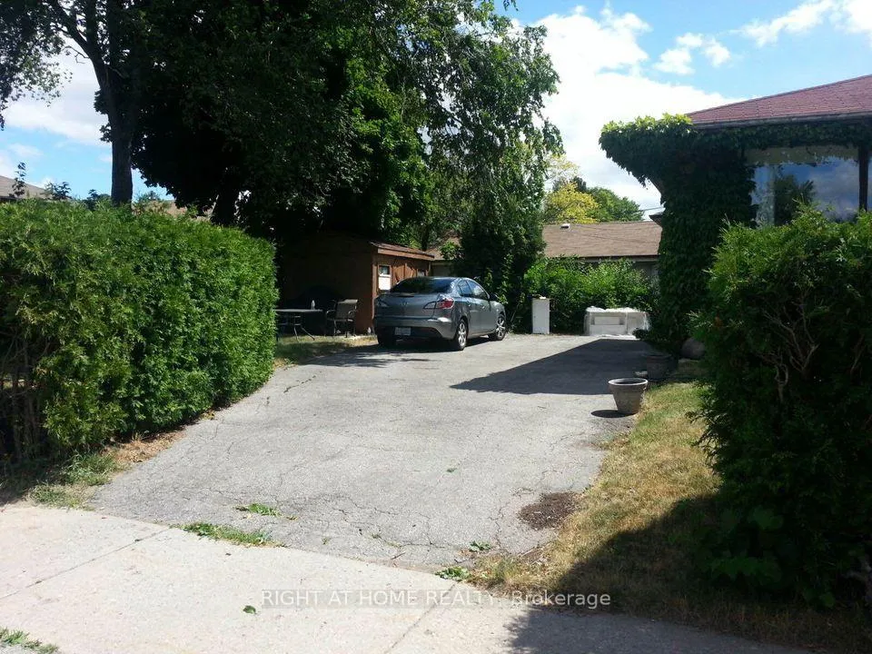 Front of 1 Mozart Avenue
