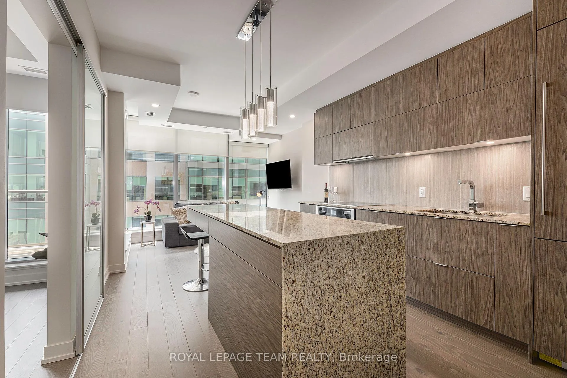 Photo 4 of Unit 1509, 101 Queen Street, Ottawa, Ottawa Centre — HOMEH