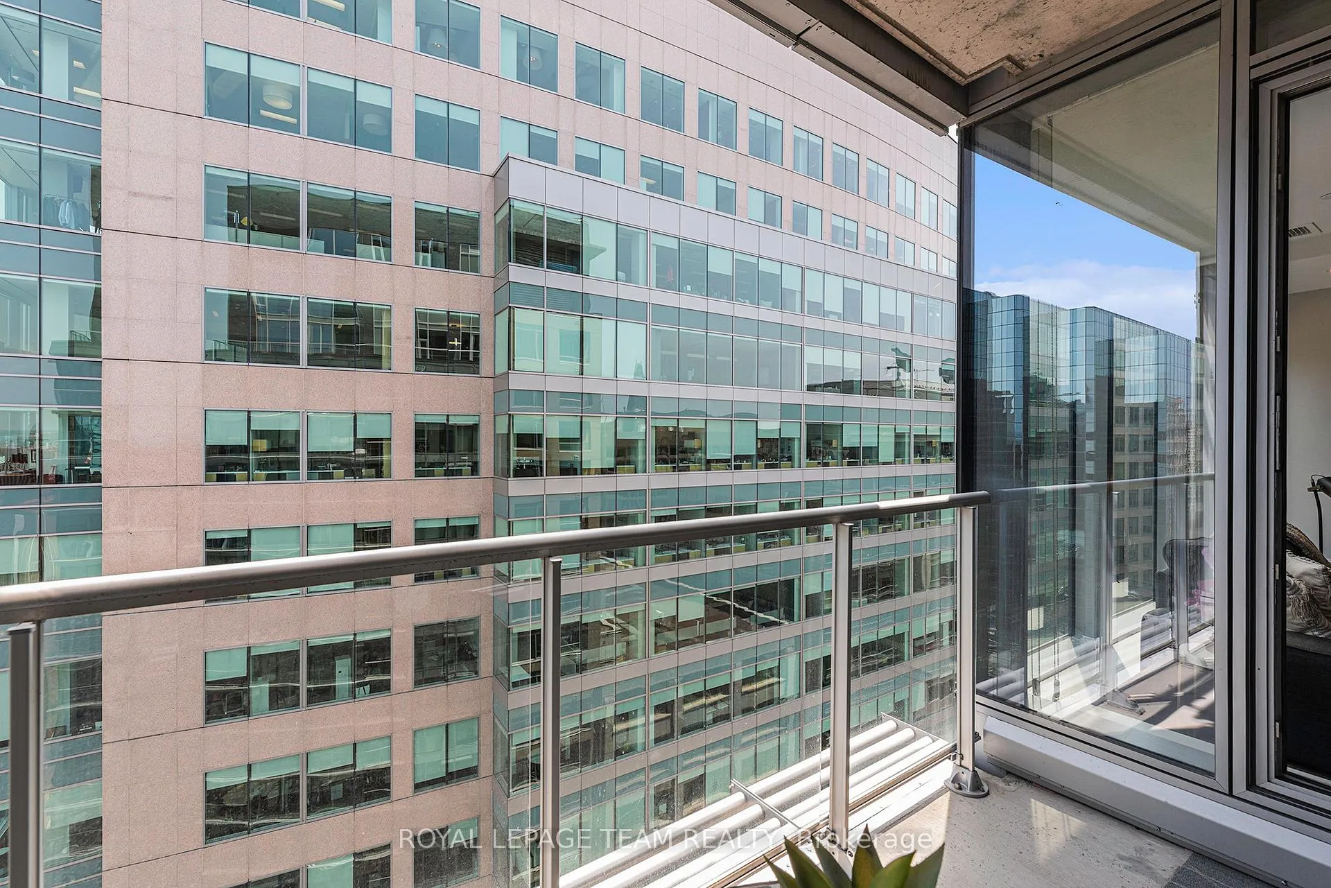 Photo 13 of Unit 1509, 101 Queen Street, Ottawa, Ottawa Centre — HOMEH