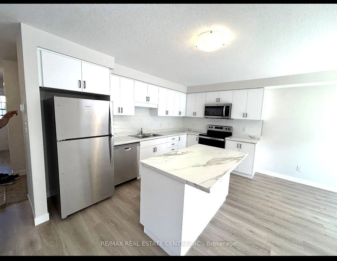 Photo 7 of 33 Strath Crescent, Springwater, Elmvale — HOMEH