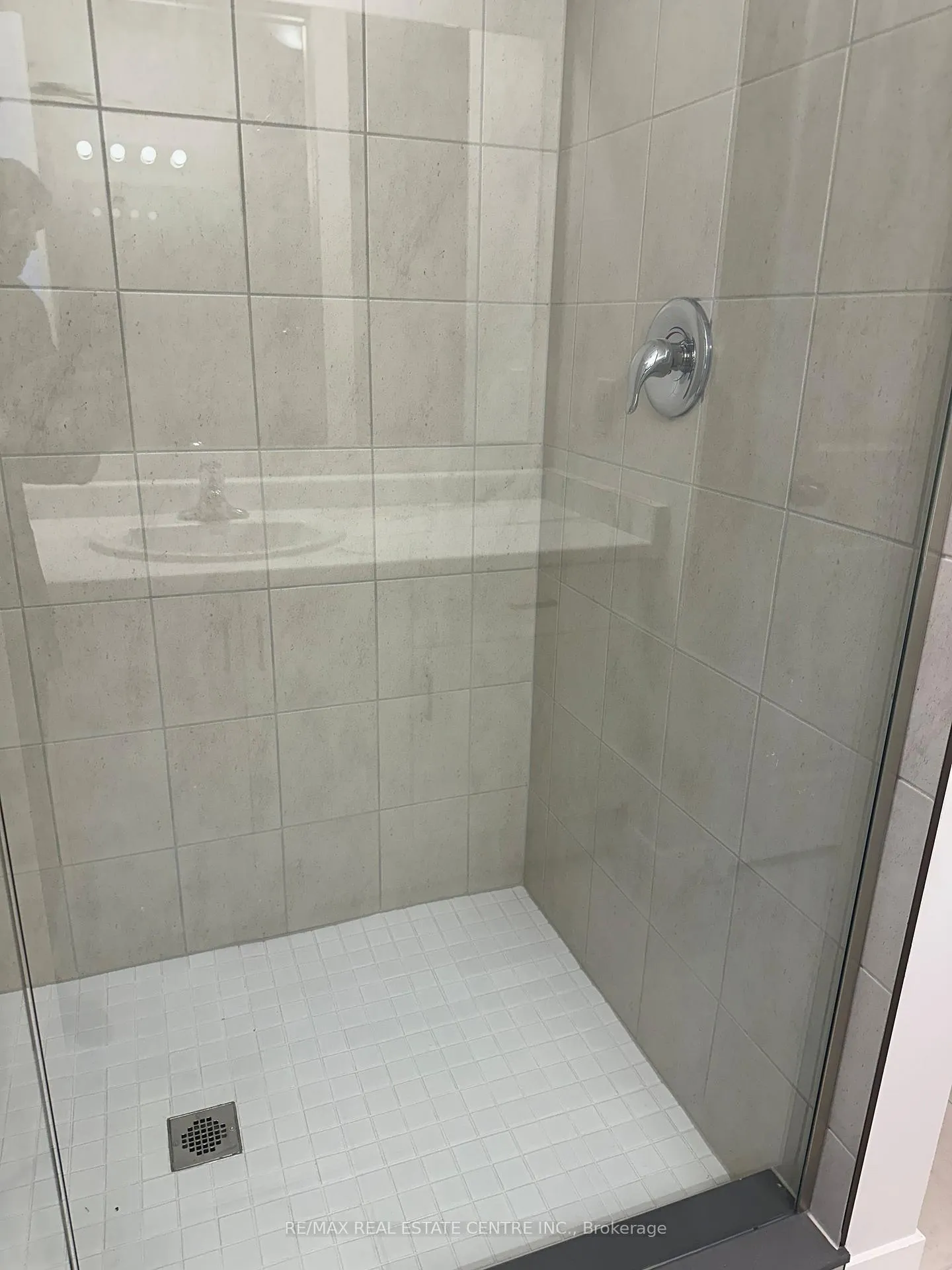 Photo 10 of 33 Strath Crescent, Springwater, Elmvale — HOMEH