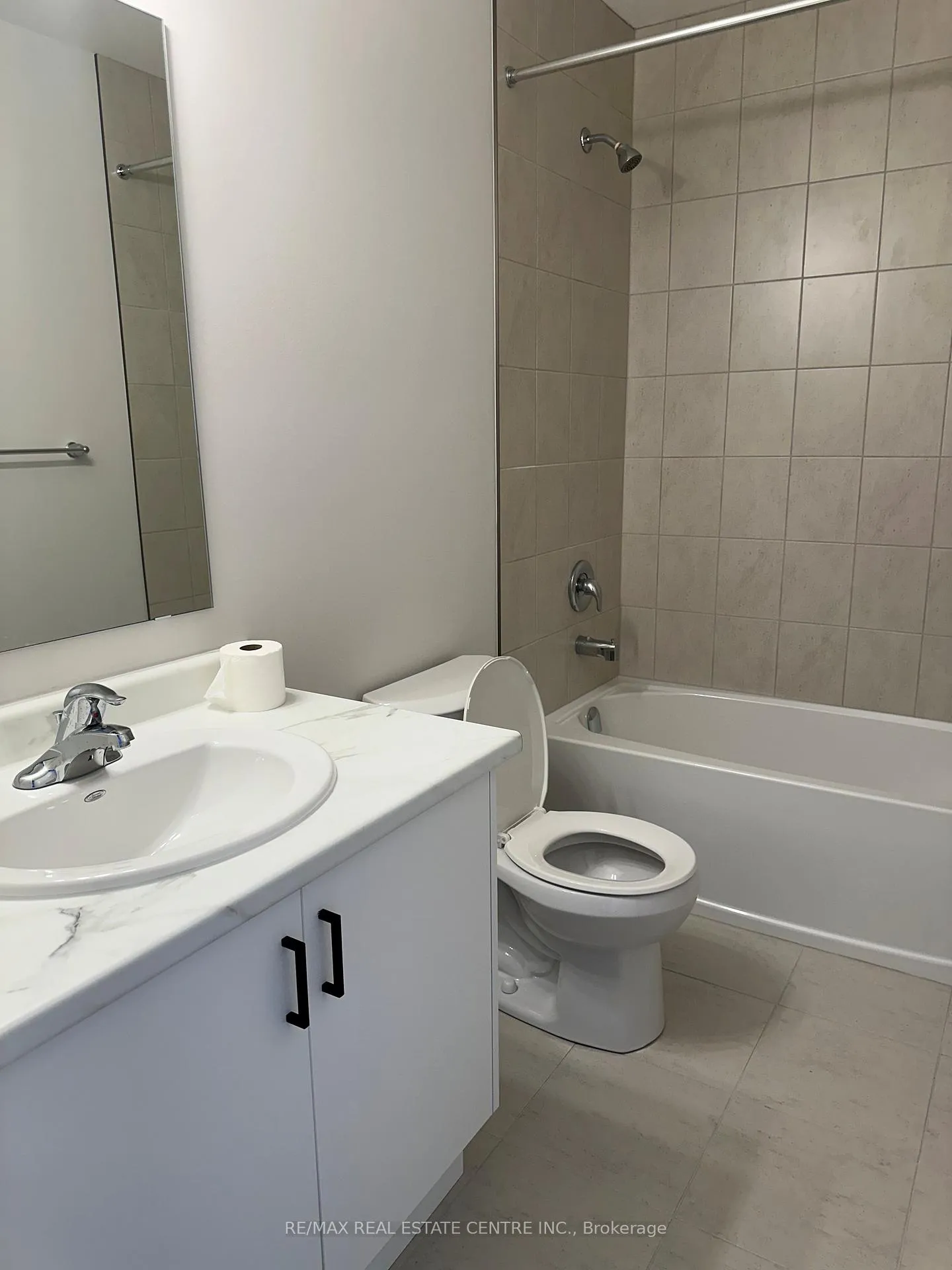 Photo 17 of 33 Strath Crescent, Springwater, Elmvale — HOMEH