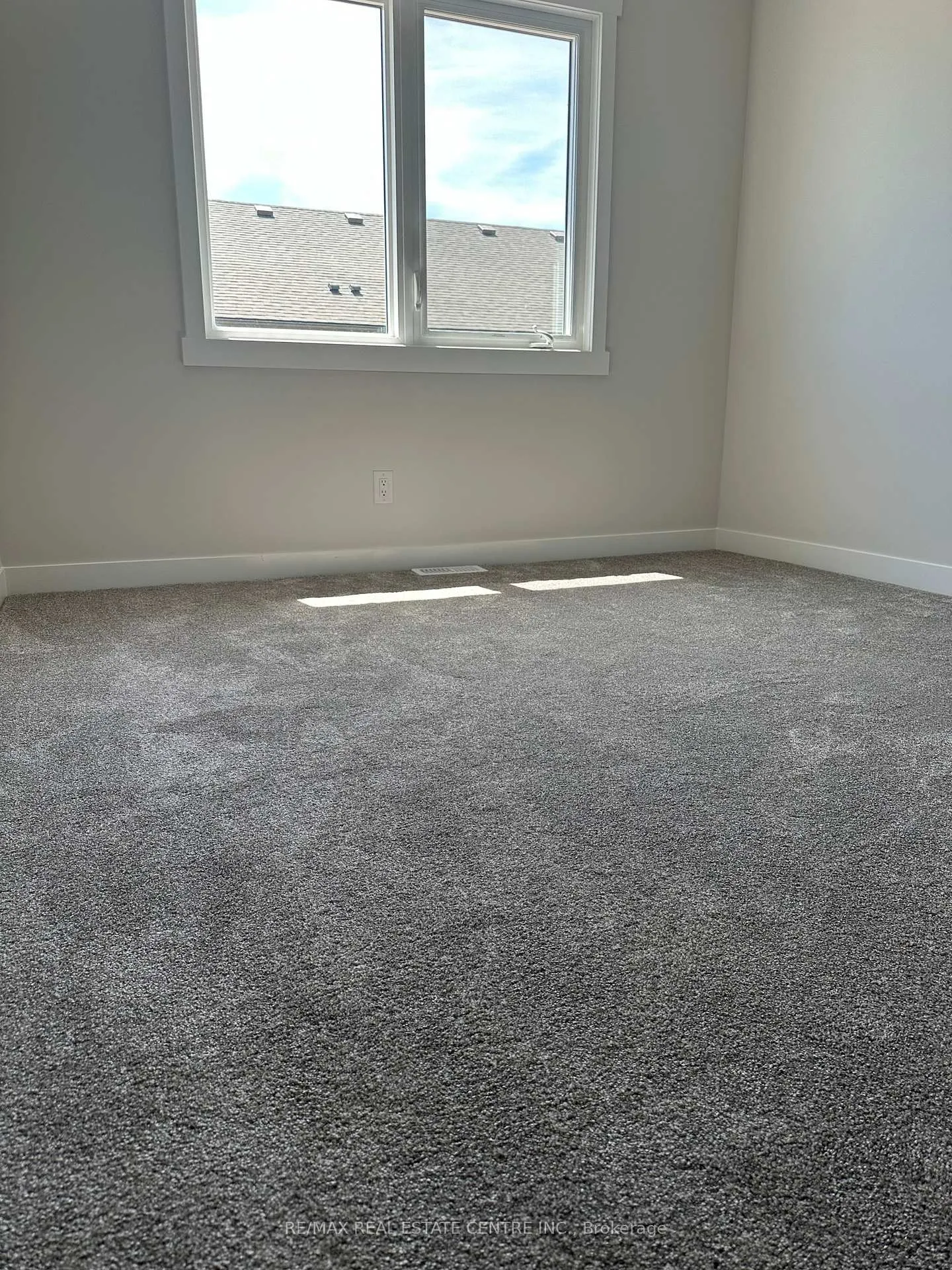 Photo 18 of 33 Strath Crescent, Springwater, Elmvale — HOMEH