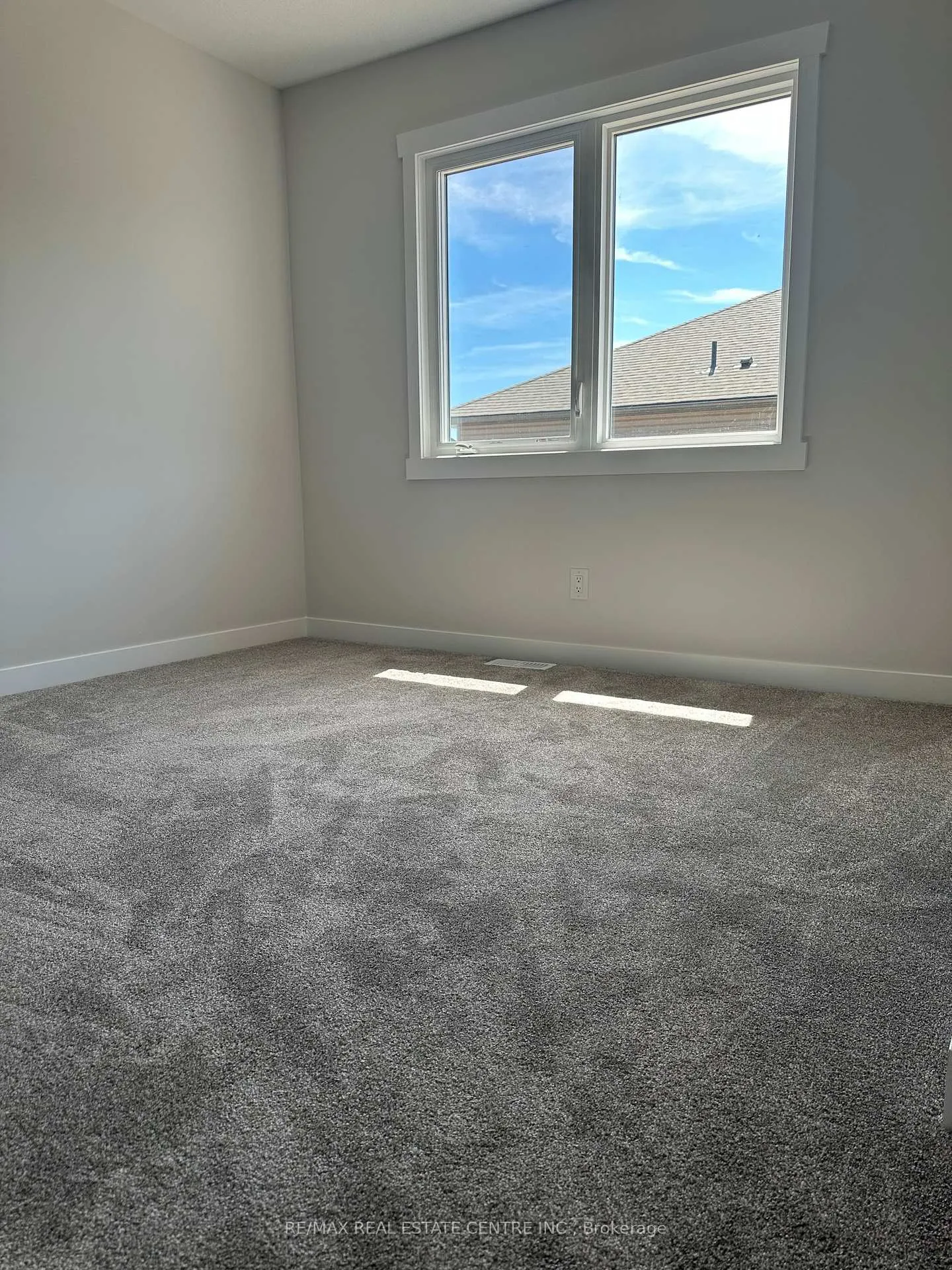 Photo 19 of 33 Strath Crescent, Springwater, Elmvale — HOMEH