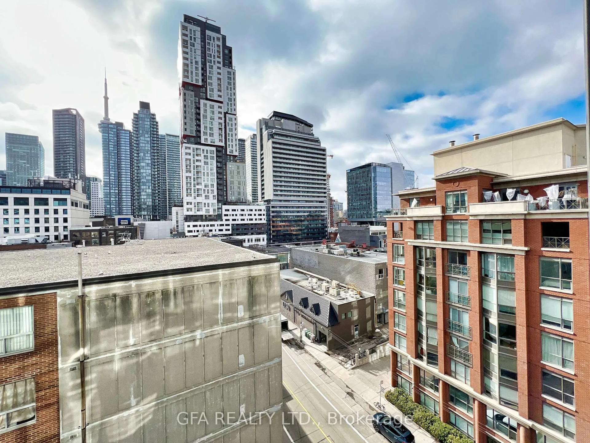 Photo 13 of Unit 810, 15 Beverley Street, Toronto, Kensington-Chinatown — HOMEH