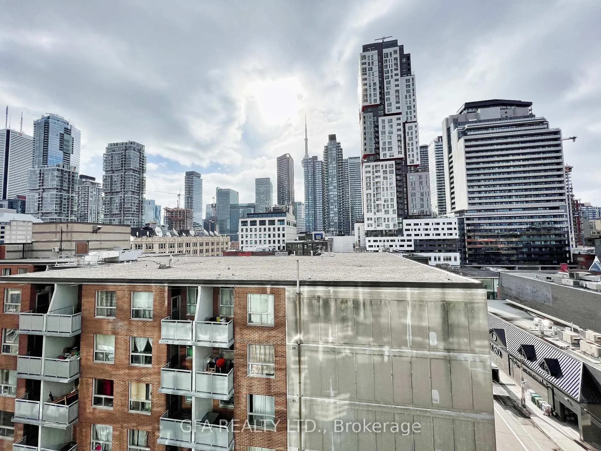 Photo 15 of Unit 810, 15 Beverley Street, Toronto, Kensington-Chinatown — HOMEH