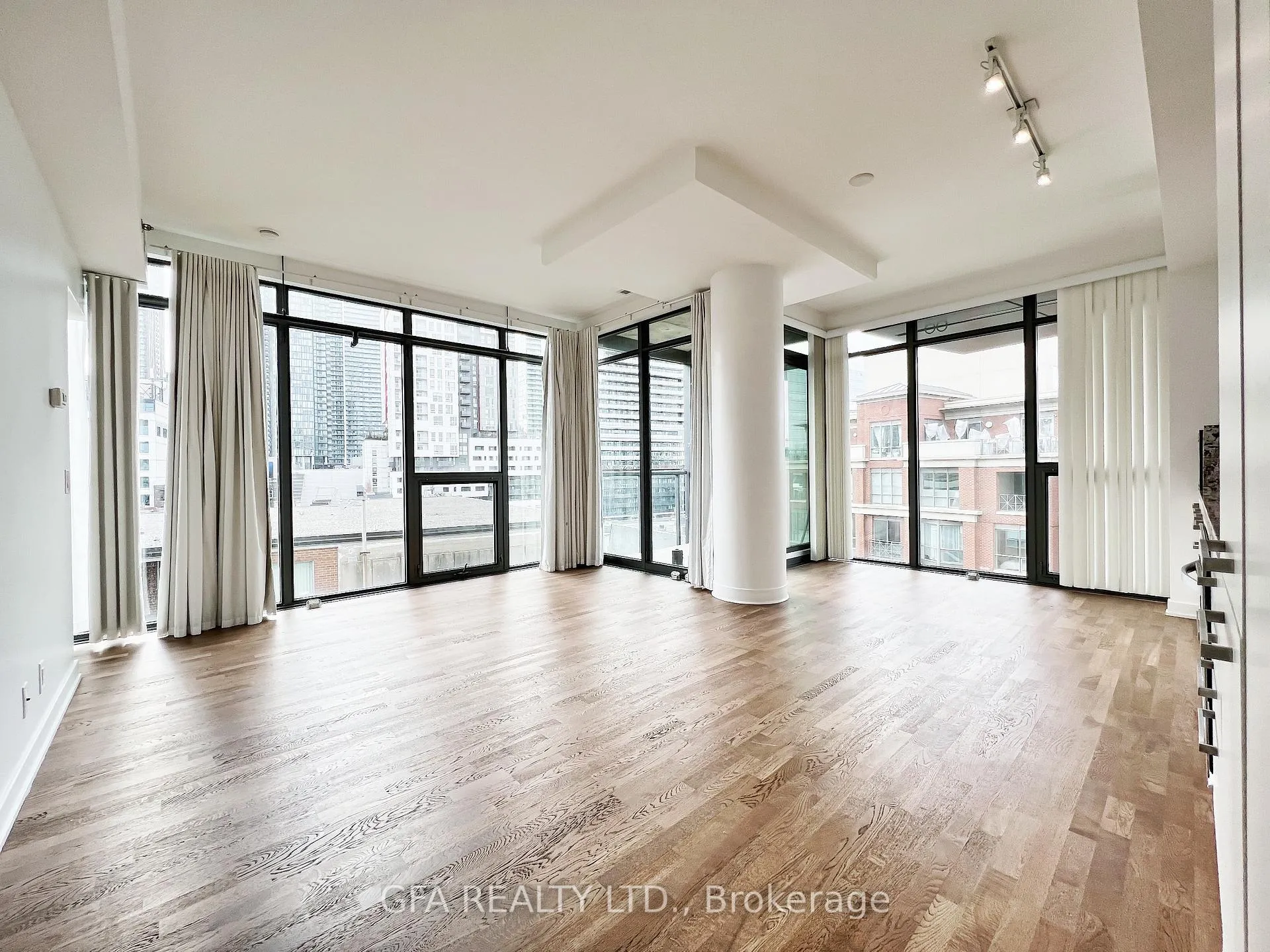 Photo 25 of Unit 810, 15 Beverley Street, Toronto, Kensington-Chinatown — HOMEH