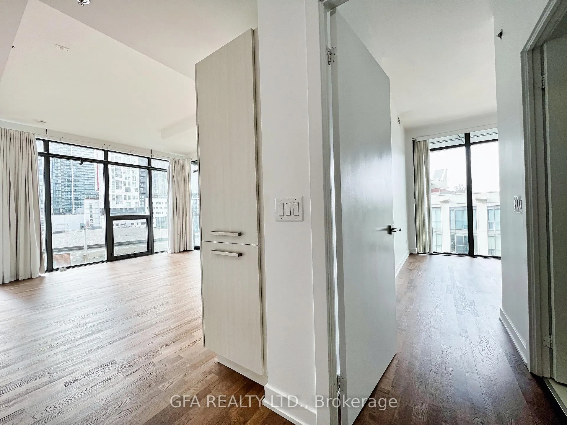 Photo 35 of Unit 810, 15 Beverley Street, Toronto, Kensington-Chinatown — HOMEH