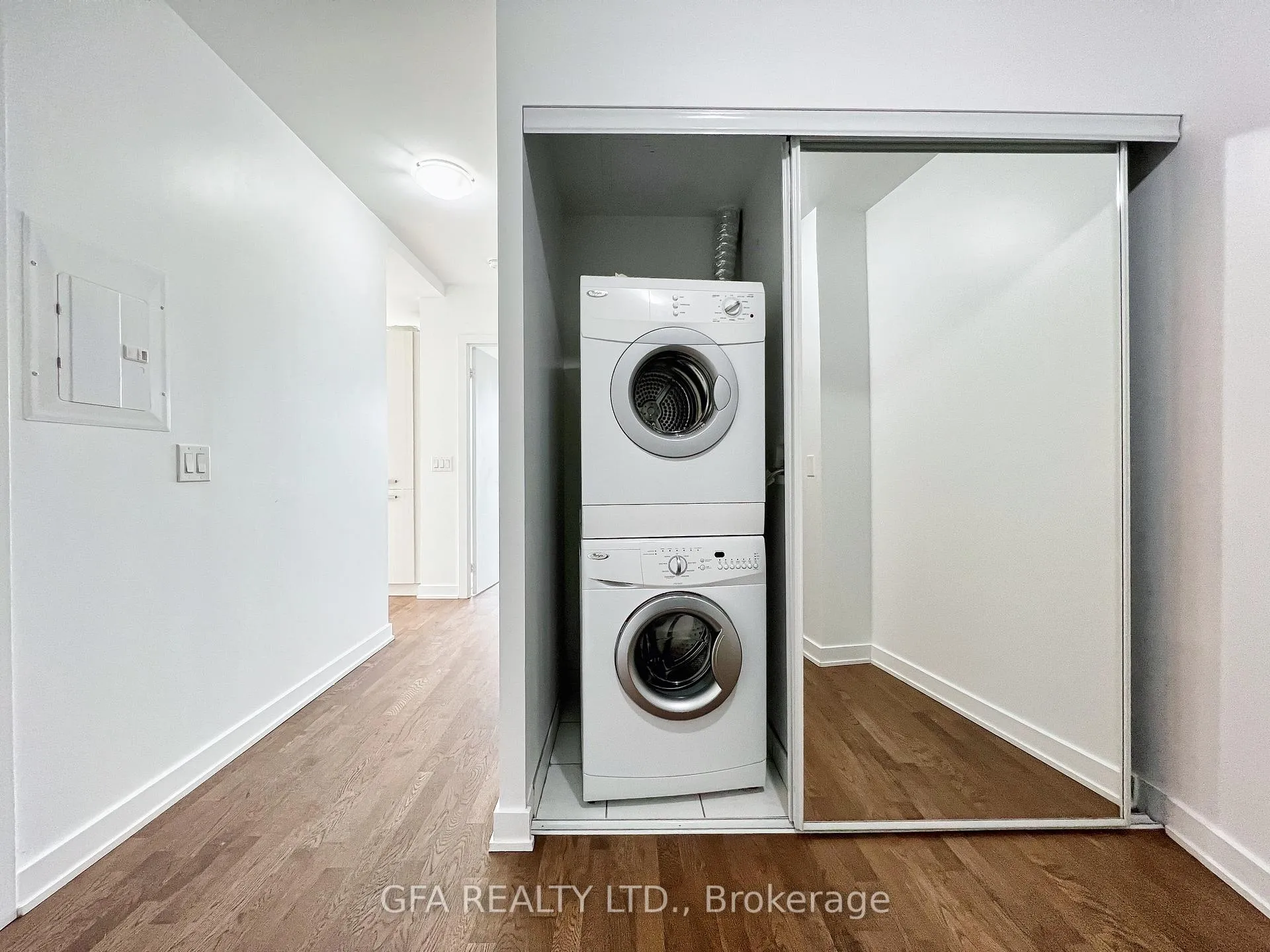 Photo 39 of Unit 810, 15 Beverley Street, Toronto, Kensington-Chinatown — HOMEH