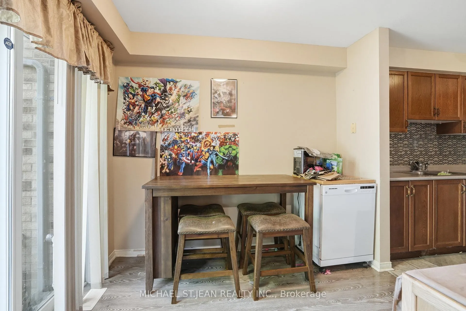 Photo 7 of Unit 2, 565 Rymal Road E, Hamilton, Butler — HOMEH