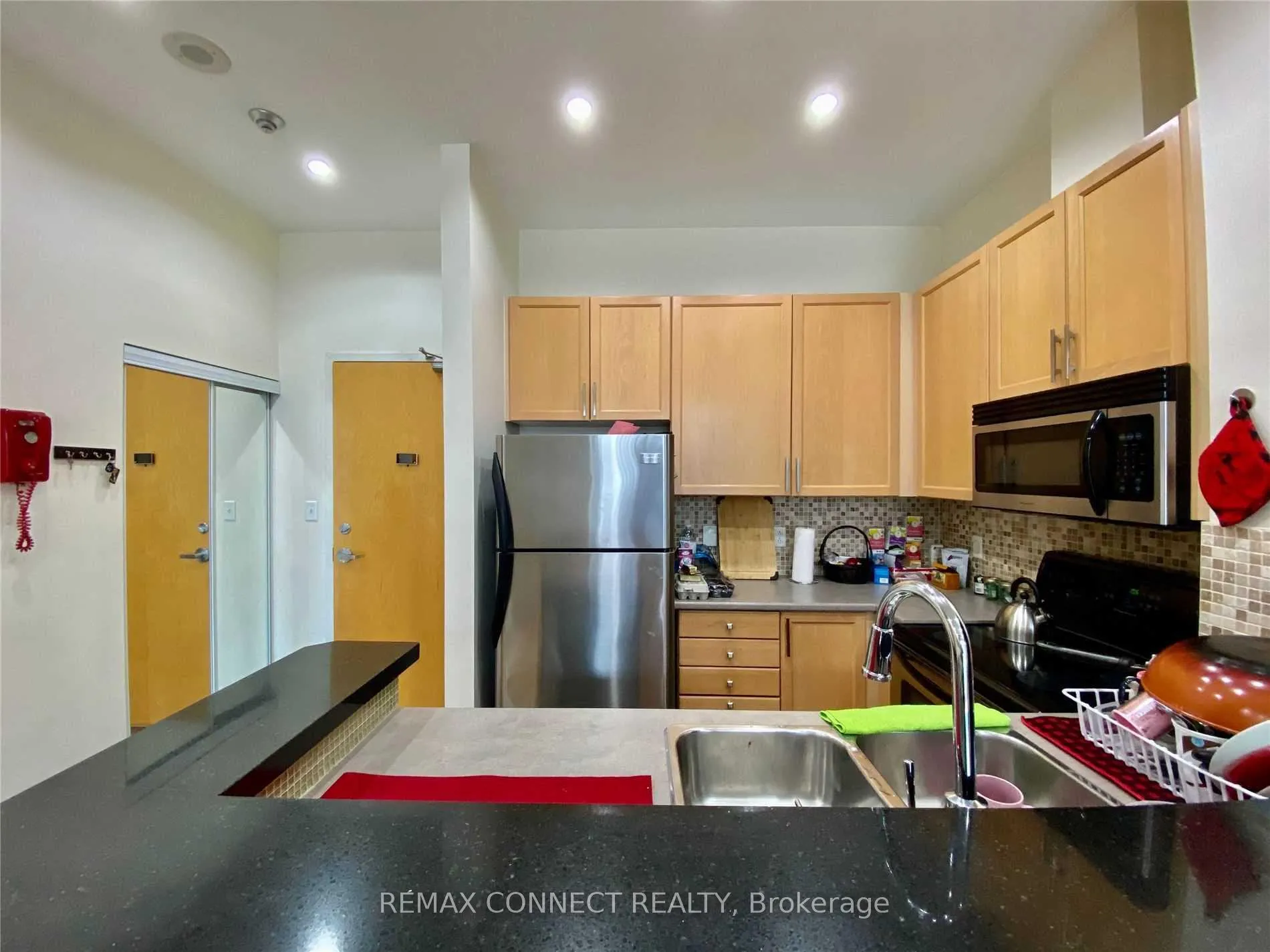 Photo 4 of Unit 1006, 8 Wellesley Street E, Toronto, Church-Yonge Corridor — HOMEH